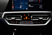 BMW 3シリーズ 320d Xﾄﾞﾗｲﾌﾞ Mｽﾎﾟｰﾂ 4WD ﾃﾞﾋﾞｭｰ&ｲﾉﾍﾞｰｼｮﾝ&ｺﾝﾌｫｰﾄP ｻﾝﾙｰﾌ ﾚｰｻﾞｰLEDﾗｲﾄ HUD ﾋｰﾀｰ付黒革 全周囲ｶﾒﾗ  追従ACC LCW 19AW ﾗｲﾌﾞｺｯｸﾋﾟｯﾄﾀｯﾁﾊﾟﾈﾙﾅﾋﾞ ｱｯﾌﾟﾙｶｰﾌﾟﾚｲ 電動ﾄﾗﾝｸ ﾜｲﾔﾚｽ充電 2年保証