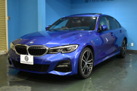 BMW 3シリーズ 320d Xﾄﾞﾗｲﾌﾞ Mｽﾎﾟｰﾂ 4WD ﾃﾞﾋﾞｭｰ&ｲﾉﾍﾞｰｼｮﾝ&ｺﾝﾌｫｰﾄP ｻﾝﾙｰﾌ ﾚｰｻﾞｰLEDﾗｲﾄ HUD ﾋｰﾀｰ付黒革 全周囲ｶﾒﾗ  追従ACC LCW 19AW ﾗｲﾌﾞｺｯｸﾋﾟｯﾄﾀｯﾁﾊﾟﾈﾙﾅﾋﾞ ｱｯﾌﾟﾙｶｰﾌﾟﾚｲ 電動ﾄﾗﾝｸ ﾜｲﾔﾚｽ充電 2年保証