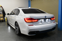 BMW 7シリーズ 740i Mｽﾎﾟｰﾂ ﾘｱｺﾝﾌｫｰﾄP 後席ﾓﾆﾀｰ ｻﾝR 3Dﾃﾞｻﾞｲﾝ製Fﾘｯﾌﾟ ｱﾙﾋﾟﾅﾒｰﾀｰ BMWﾚｰｻﾞｰLED 前席ﾏｯｻｰｼﾞ 全席ﾋｰﾀｰ&ﾍﾞﾝﾁﾚｰｼｮﾝ茶革 ACC HUD ﾊｰﾏﾝｶｰﾄﾞﾝ ｼﾞｪｽﾁｬｰCﾀｯﾁﾊﾟﾈﾙﾅﾋﾞ 液晶ﾒｰﾀｰ 20AW ﾃﾞｨｽﾌﾟﾚｲｷｰ 2年保証