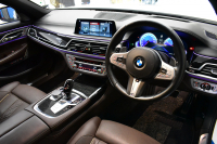 BMW 7シリーズ 740i Mｽﾎﾟｰﾂ ﾘｱｺﾝﾌｫｰﾄP 後席ﾓﾆﾀｰ ｻﾝR 3Dﾃﾞｻﾞｲﾝ製Fﾘｯﾌﾟ ｱﾙﾋﾟﾅﾒｰﾀｰ BMWﾚｰｻﾞｰLED 前席ﾏｯｻｰｼﾞ 全席ﾋｰﾀｰ&ﾍﾞﾝﾁﾚｰｼｮﾝ茶革 ACC HUD ﾊｰﾏﾝｶｰﾄﾞﾝ ｼﾞｪｽﾁｬｰCﾀｯﾁﾊﾟﾈﾙﾅﾋﾞ 液晶ﾒｰﾀｰ 20AW ﾃﾞｨｽﾌﾟﾚｲｷｰ 2年保証