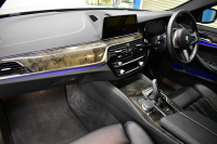 BMW 5シリーズ 523i Mｽﾎﾟｰﾂ ﾊｲﾗｲﾝP 全席ﾋｰﾀｰ付黒革 追従ACC HUD LEDﾍｯﾄﾞﾗｲﾄ  ｼﾞｪｽﾁｬｰC付ﾀｯﾁﾊﾟﾈﾙHDDﾅﾋﾞ全周囲ｶﾒﾗ ﾜｲﾔﾚｽ充電 車線変更&逸脱&歩行者警告 Pｱｼｽﾄ 液晶ﾒｰﾀｰ 19AW 2年保証