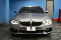 BMW 5シリーズ 523i Mｽﾎﾟｰﾂ ﾊｲﾗｲﾝP 全席ﾋｰﾀｰ付黒革 追従ACC HUD LEDﾍｯﾄﾞﾗｲﾄ  ｼﾞｪｽﾁｬｰC付ﾀｯﾁﾊﾟﾈﾙHDDﾅﾋﾞ全周囲ｶﾒﾗ ﾜｲﾔﾚｽ充電 車線変更&逸脱&歩行者警告 Pｱｼｽﾄ 液晶ﾒｰﾀｰ 19AW 2年保証