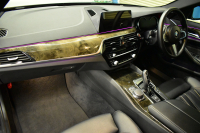 BMW 5シリーズ 523iﾂｰﾘﾝｸﾞ Mｽﾎﾟｰﾂ ｲﾉﾍﾞｰｼｮﾝ&ﾊｲﾗｲﾝP 全席ﾋｰﾀｰ付黒革 追従ACC HUD LCW ｱﾀﾞﾌﾟﾃｨﾌﾞLEDﾍｯﾄﾞﾗｲﾄ ﾜｲﾔﾚｽ充電ﾄﾚｲ ｼﾞｪｽﾁｬｰC付ﾀｯﾁﾊﾟﾈﾙHDDﾅﾋﾞ 全周囲ｶﾒﾗ3Dﾋﾞｭｰ Pｱｼｽﾄ 液晶ﾒｰﾀｰ  19AW ﾃﾞｨｽﾌﾟﾚｲｷｰ 1ｵｰﾅｰ 2年保証