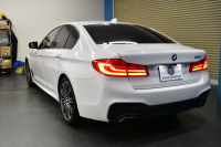 BMW 5シリーズ 530i Mｽﾎﾟｰﾂ 1ｵｰﾅｰ ｺﾝﾌｫｰﾄ&ﾊｲﾗｲﾝP ｱﾀﾞﾌﾟﾃｨﾌﾞLEDﾍｯﾄﾞﾗｲﾄ 前席ﾍﾞﾝﾁ&ﾏｯｻｰｼﾞ&全席ﾋｰﾀｰ付黒革 追従ACC ｿﾌﾄｸﾛｰｽﾞ ﾀｯﾁﾊﾟﾈﾙHDDﾅﾋﾞ 全周囲ｶﾒﾗ3Dﾋﾞｭｰ Pｱｼｽﾄ 車線変更&逸脱&歩行者警告 衝突軽減B 19AW 電動ﾄﾗﾝｸ 2年保証