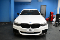 BMW 5シリーズ 530i Mｽﾎﾟｰﾂ 型式変更後モデル「JR20」ｾﾚｸﾄ&ﾊｲﾗｲﾝP ｻﾝﾙｰﾌ  全席ﾋｰﾀｰ付黒革 追従ACC HUD ﾊｰﾏﾝｶｰﾄﾞﾝ 4ｿﾞｰﾝAC 全面液晶ﾒｰﾀｰ LEDﾍｯﾄﾞﾗｲﾄ ﾀｯﾁﾊﾟﾈﾙHDDﾅﾋﾞ 全周囲ｶﾒﾗ3Dﾋﾞｭｰ Pｱｼｽﾄ 全面液晶ﾒｰﾀｰ 19AW Mﾊﾟﾌｫｰﾏﾝｽﾊﾟｰﾂ 電動ﾄﾗﾝｸ 2年保証