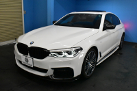 BMW 5シリーズ 530i Mｽﾎﾟｰﾂ 型式変更後モデル「JR20」ｾﾚｸﾄ&ﾊｲﾗｲﾝP ｻﾝﾙｰﾌ  全席ﾋｰﾀｰ付黒革 追従ACC HUD ﾊｰﾏﾝｶｰﾄﾞﾝ 4ｿﾞｰﾝAC 全面液晶ﾒｰﾀｰ LEDﾍｯﾄﾞﾗｲﾄ ﾀｯﾁﾊﾟﾈﾙHDDﾅﾋﾞ 全周囲ｶﾒﾗ3Dﾋﾞｭｰ Pｱｼｽﾄ 全面液晶ﾒｰﾀｰ 19AW Mﾊﾟﾌｫｰﾏﾝｽﾊﾟｰﾂ 電動ﾄﾗﾝｸ 2年保証