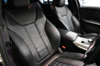 BMW 3シリーズ 320d Xﾄﾞﾗｲﾌﾞ Mｽﾎﾟｰﾂ ｴﾃﾞｨｼｮﾝｻﾝﾗｲｽﾞ 4WD 200台限定 ﾚｰｻﾞｰLEDﾗｲﾄ ﾋｰﾀｰ付黒革 追従ACC LCW 19AW 可変Mｻｽ Mﾘｱｽﾎﾟｲﾗｰ ﾗｲﾌﾞｺｯｸﾋﾟｯﾄﾀｯﾁﾊﾟﾈﾙﾅﾋﾞ ｱｯﾌﾟﾙｶｰﾌﾟﾚｲ ﾜｲﾔﾚｽ充電 2年保証