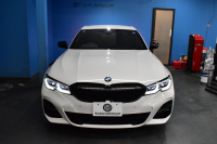 BMW 3シリーズ 320d Xﾄﾞﾗｲﾌﾞ Mｽﾎﾟｰﾂ ｴﾃﾞｨｼｮﾝｻﾝﾗｲｽﾞ 4WD 200台限定 ﾚｰｻﾞｰLEDﾗｲﾄ ﾋｰﾀｰ付黒革 追従ACC LCW 19AW 可変Mｻｽ Mﾘｱｽﾎﾟｲﾗｰ ﾗｲﾌﾞｺｯｸﾋﾟｯﾄﾀｯﾁﾊﾟﾈﾙﾅﾋﾞ ｱｯﾌﾟﾙｶｰﾌﾟﾚｲ ﾜｲﾔﾚｽ充電 2年保証