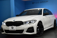 BMW 3シリーズ 320d Xﾄﾞﾗｲﾌﾞ Mｽﾎﾟｰﾂ ｴﾃﾞｨｼｮﾝｻﾝﾗｲｽﾞ 4WD 200台限定 ﾚｰｻﾞｰLEDﾗｲﾄ ﾋｰﾀｰ付黒革 追従ACC LCW 19AW 可変Mｻｽ Mﾘｱｽﾎﾟｲﾗｰ ﾗｲﾌﾞｺｯｸﾋﾟｯﾄﾀｯﾁﾊﾟﾈﾙﾅﾋﾞ ｱｯﾌﾟﾙｶｰﾌﾟﾚｲ ﾜｲﾔﾚｽ充電 2年保証