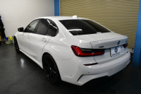 BMW 3シリーズ 320d Xﾄﾞﾗｲﾌﾞ Mｽﾎﾟｰﾂ ｴﾃﾞｨｼｮﾝｻﾝﾗｲｽﾞ 4WD 200台限定 ﾚｰｻﾞｰLEDﾗｲﾄ ﾋｰﾀｰ付黒革 追従ACC LCW 19AW 可変Mｻｽ Mﾘｱｽﾎﾟｲﾗｰ ﾗｲﾌﾞｺｯｸﾋﾟｯﾄﾀｯﾁﾊﾟﾈﾙﾅﾋﾞ ｱｯﾌﾟﾙｶｰﾌﾟﾚｲ ﾜｲﾔﾚｽ充電 2年保証