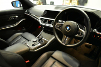 BMW 3シリーズ 330i Mｽﾎﾟｰﾂ 高出力ﾓﾃﾞﾙ ﾌｧｽﾄﾄﾗｯｸ&ｺﾝﾌｫｰﾄ&ﾊｲﾗｲﾝP ﾋｰﾀｰ付黒革 可変Mｻｽ 19AW 全周囲ｶﾒﾗ3ﾋﾞｭｰ ACC LCW Mｽﾎﾟｰﾂﾃﾞﾌ&ﾌﾞﾚｰｷ ﾗｲﾌﾞｺｯｸﾋﾟｯﾄ ｱｯﾌﾟﾙｶｰﾌﾟﾚｲ ｳｯﾄﾞｲﾝﾃﾘｱ 電動ﾄﾗﾝｸ ﾜｲﾔﾚｽ充電 2年保証