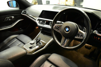 BMW 3シリーズ 330iﾂｰﾘﾝｸﾞ Mｽﾎﾟｰﾂ 高出力 ﾊｲﾗｲﾝ&ｺﾝﾌｫｰﾄP ﾋｰﾀｰ付黒革 LEDﾍｯﾄﾞﾗｲﾄ ACC Mｽﾎﾟｰﾂﾌﾞﾚｰｷ ﾗｲﾌﾞｺｯｸﾋﾟｯﾄ ﾀｯﾁﾊﾟﾈﾙﾅﾋﾞ ｱｯﾌﾟﾙｶｰﾌﾟﾚｲ ﾊﾟｰｷﾝｸﾞｱｼｽﾄﾌﾟﾗｽ 全周囲ｶﾒﾗ 3Dﾋﾞｭｰ 電動Rｹﾞｰﾄ ﾜｲﾔﾚｽ充電 18AW 2年保証