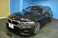 BMW 3シリーズ 330iﾂｰﾘﾝｸﾞ Mｽﾎﾟｰﾂ 高出力 ﾊｲﾗｲﾝ&ｺﾝﾌｫｰﾄP ﾋｰﾀｰ付黒革 LEDﾍｯﾄﾞﾗｲﾄ ACC Mｽﾎﾟｰﾂﾌﾞﾚｰｷ ﾗｲﾌﾞｺｯｸﾋﾟｯﾄ ﾀｯﾁﾊﾟﾈﾙﾅﾋﾞ ｱｯﾌﾟﾙｶｰﾌﾟﾚｲ ﾊﾟｰｷﾝｸﾞｱｼｽﾄﾌﾟﾗｽ 全周囲ｶﾒﾗ 3Dﾋﾞｭｰ 電動Rｹﾞｰﾄ ﾜｲﾔﾚｽ充電 18AW 2年保証