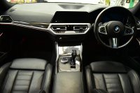 BMW 3シリーズ 330iﾂｰﾘﾝｸﾞ Mｽﾎﾟｰﾂ 高出力 ﾊｲﾗｲﾝ&ｺﾝﾌｫｰﾄP ﾋｰﾀｰ付黒革 LEDﾍｯﾄﾞﾗｲﾄ ACC Mｽﾎﾟｰﾂﾌﾞﾚｰｷ ﾗｲﾌﾞｺｯｸﾋﾟｯﾄ ﾀｯﾁﾊﾟﾈﾙﾅﾋﾞ ｱｯﾌﾟﾙｶｰﾌﾟﾚｲ ﾊﾟｰｷﾝｸﾞｱｼｽﾄﾌﾟﾗｽ 全周囲ｶﾒﾗ 3Dﾋﾞｭｰ 電動Rｹﾞｰﾄ ﾜｲﾔﾚｽ充電 18AW 2年保証