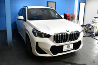 BMW X1 Xﾄﾞﾗｲﾌﾞ20d Mｽﾎﾟｰﾂ ﾏｲﾙﾄﾞﾊｲﾌﾞﾘｯﾄﾞ 7速DCT 4WD 1ｵｰﾅｰ ﾊｲﾗｲﾝ&ﾃｸﾉﾛｼﾞｰP ﾋｰﾀｰ付電動黒革ｱｸﾃｨﾌﾞｼｰﾄ(運転席:ﾏｯｻｰｼﾞ&ﾗﾝﾊﾞｰ) ｶｰﾌﾞﾄﾞﾃﾞｨｽﾌﾟﾚｲ ﾗｲﾌﾞｺｯｸﾋﾟｯﾄ ﾊｰﾏﾝｶｰﾄﾞﾝ ｽﾃｱﾘﾝｸﾞﾋｰﾀｰ ACC HUD 可変Mｻｽ 18AW 2年保証