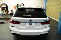 BMW 3シリーズ 320d Xﾄﾞﾗｲﾌﾞ ﾂｰﾘﾝｸﾞ Mｽﾎﾟｰﾂ 4WD ｲﾉﾍﾞｰｼｮﾝ&ﾊｲﾗｲﾝ&ｻｳﾝﾄﾞP ﾋｰﾀｰ付黒革 ﾚｰｻﾞｰLED ﾊｰﾏﾝｶｰﾄﾞﾝ ACC HUD ｼﾞｪｽﾁｬｰC付ﾀｯﾁﾊﾟﾈﾙﾅﾋﾞ ﾗｲﾌﾞｺｯｸﾋﾟｯﾄ 全周囲ｶﾒﾗ ｱｯﾌﾟﾙｶｰﾌﾟﾚｲ ﾌﾙｾｸﾞ ｳｯﾄﾞｲﾝﾃﾘｱ  2年保証