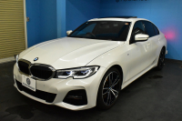 BMW 3シリーズ 320d Xﾄﾞﾗｲﾌﾞ Mｽﾎﾟｰﾂ 4WD ｻﾝﾙｰﾌ 1ｵｰﾅｰ ｲﾉﾍﾞｰｼｮﾝ&ﾌｧｽﾄﾄﾗｯｸ&ﾊｲﾗｲﾝ&ｺﾝﾌｫｰﾄ&ｻｳﾝﾄﾞP ﾚｰｻﾞｰLED HUD ﾋｰﾀｰ付黒革 全周囲ｶﾒﾗ  ACC 19AW 可変Mｻｽ Mｽﾎﾟｰﾂﾌﾞﾚｰｷ ﾊｰﾏﾝｶｰﾄﾞﾝ  ﾗｲﾌﾞｺｯｸﾋﾟｯﾄﾀｯﾁﾊﾟﾈﾙﾅﾋﾞ 電動ﾄﾗﾝｸ 2年保証