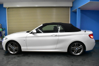 BMW 2シリーズ 220i ｶﾌﾞﾘｵﾚ Mｽﾎﾟｰﾂ LCI後期  1ｵｰﾅｰ 追従ACC  ﾍｷｻｺﾞﾅﾙLEDﾍｯﾄﾞﾗｲﾄ ﾋｰﾀｰ付黒革 ｵﾌﾟｼｮﾝ18AW NEWﾃﾞｻﾞｲﾝﾒｰﾀｰﾊﾟﾈﾙ 衝突軽減ﾌﾞﾚｰｷ 車線逸脱&歩行者警告 ﾀｯﾁﾊﾟﾈﾙHDDﾅﾋﾞ 前後PDC Bｶﾒﾗ Pｱｼｽﾄ 2年保証