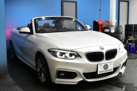 BMW 2シリーズ 220i ｶﾌﾞﾘｵﾚ Mｽﾎﾟｰﾂ LCI後期  1ｵｰﾅｰ 追従ACC  ﾍｷｻｺﾞﾅﾙLEDﾍｯﾄﾞﾗｲﾄ ﾋｰﾀｰ付黒革 ｵﾌﾟｼｮﾝ18AW NEWﾃﾞｻﾞｲﾝﾒｰﾀｰﾊﾟﾈﾙ 衝突軽減ﾌﾞﾚｰｷ 車線逸脱&歩行者警告 ﾀｯﾁﾊﾟﾈﾙHDDﾅﾋﾞ 前後PDC Bｶﾒﾗ Pｱｼｽﾄ 2年保証