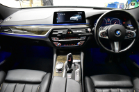 BMW 6シリーズ 630iｸﾞﾗﾝﾂｰﾘｽﾓ Mｽﾎﾟｰﾂ 全席ﾋｰﾀｰ付ﾌﾞﾗｯｸﾚｻﾞｰ 有償ｶﾗｰ｢ﾐﾈﾗﾙﾎﾜｲﾄ･ﾊﾟｰﾙ｣ ｱﾀﾞﾌﾟﾃｨﾌﾞLEDﾍｯﾄﾞﾗｲﾄ 追従ACC HUD Mｽﾎﾟｰﾂﾌﾞﾚｰｷ 19AW 衝突軽減B 車線変更&逸脱&歩行者警告 全周囲ｶﾒﾗ3Dﾋﾞｭｰ 電動Rｹﾞｰﾄ 2年保証