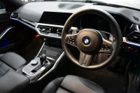 BMW 3シリーズ 330i Mｽﾎﾟｰﾂ 高出力ﾓﾃﾞﾙ ﾃﾞﾋﾞｭｰ&ｲﾉﾍﾞｰｼｮﾝ&ｺﾝﾌｫｰﾄP ﾚｰｻﾞｰLED ﾋｰﾀｰ付黒革 全周囲ｶﾒﾗ ACC HUD 19AW Mｽﾎﾟｰﾂﾌﾞﾚｰｷ ﾗｲﾌﾞｺｯｸﾋﾟｯﾄ ﾀｯﾁﾊﾟﾈﾙﾅﾋﾞ社外ﾌﾙｾｸﾞ ｱｯﾌﾟﾙｶｰﾌﾟﾚｲ ｳｯﾄﾞｲﾝﾃﾘｱ 電動ﾄﾗﾝｸ 2年保証