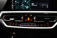 BMW 3シリーズ 330i Mｽﾎﾟｰﾂ 高出力ﾓﾃﾞﾙ ﾃﾞﾋﾞｭｰ&ｲﾉﾍﾞｰｼｮﾝ&ｺﾝﾌｫｰﾄP ﾚｰｻﾞｰLED ﾋｰﾀｰ付黒革 全周囲ｶﾒﾗ ACC HUD 19AW Mｽﾎﾟｰﾂﾌﾞﾚｰｷ ﾗｲﾌﾞｺｯｸﾋﾟｯﾄ ﾀｯﾁﾊﾟﾈﾙﾅﾋﾞ社外ﾌﾙｾｸﾞ ｱｯﾌﾟﾙｶｰﾌﾟﾚｲ ｳｯﾄﾞｲﾝﾃﾘｱ 電動ﾄﾗﾝｸ 2年保証
