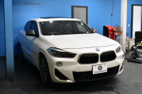 BMW X2 M35i 4WD ｾﾚｸﾄ&ｱﾄﾞﾊﾞﾝｽﾄﾞｱｸﾃｨﾌﾞｾｰﾌﾃｨ-&ｺﾝﾌｫｰﾄP ﾊﾟﾉﾗﾏｻﾝR ﾋｰﾀｰ付電動ﾓｶ茶革 20AW LEDﾍｯﾄﾞﾗｲﾄ 追従ACC HUD ﾀｯﾁﾊﾟﾈﾙﾅﾋﾞBｶﾒﾗ 衝突軽減B 車線逸脱&歩行者警告 電動Rｹﾞｰﾄ 2年保証