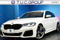 BMW 5シリーズ M550i xdrive Mｽﾎﾟｰﾂ V型8気筒 530馬力 LCI後期 1ｵｰﾅｰ 4WD 全席ﾋｰﾀｰ付茶革 ﾚｰｻﾞｰLED Mﾊｲｸﾞﾛｽ･ｴｸｽﾃﾘｱ 可変Mｻｽ Mｽﾎﾟｰﾂﾌﾞﾚｰｷ&ﾃﾞﾌ ﾗｲﾌﾞｺｸﾋﾟｯﾄ ACC HUD ﾊｰﾏﾝｶｰﾄﾞﾝ 4ｿﾞｰﾝAC 電動ﾄﾗﾝｸ 全周囲ｶﾒﾗ ﾌﾙｾｸﾞ 20AW 2年保証