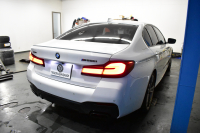 BMW 5シリーズ M550i xdrive Mｽﾎﾟｰﾂ V型8気筒 530馬力 LCI後期 1ｵｰﾅｰ 4WD 全席ﾋｰﾀｰ付茶革 ﾚｰｻﾞｰLED Mﾊｲｸﾞﾛｽ･ｴｸｽﾃﾘｱ 可変Mｻｽ Mｽﾎﾟｰﾂﾌﾞﾚｰｷ&ﾃﾞﾌ ﾗｲﾌﾞｺｸﾋﾟｯﾄ ACC HUD ﾊｰﾏﾝｶｰﾄﾞﾝ 4ｿﾞｰﾝAC 電動ﾄﾗﾝｸ 全周囲ｶﾒﾗ ﾌﾙｾｸﾞ 20AW 2年保証