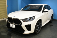 BMW X2 Xﾄﾞﾗｲﾌﾞ20i Mｽﾎﾟｰﾂ 新車保証R9年8月迄 7速DCT 4WD 1ｵｰﾅｰ ﾊｲﾗｲﾝP ﾋｰﾀｰ付電動黒革ｱｸﾃｨﾌﾞｼｰﾄ ｱｲｺﾆｯｸｸﾞﾛｰ ｶｰﾌﾞﾄﾞﾃﾞｨｽﾌﾟﾚｲ ﾗｲﾌﾞｺｯｸﾋﾟｯﾄ ﾊｰﾏﾝｶｰﾄﾞﾝ ｽﾃｱﾘﾝｸﾞﾋｰﾀｰ  ｱﾀﾞﾌﾟﾃｨﾌﾞLEDﾗｲﾄ ACC HUD 可変Mｻｽ 20AW 2年保証