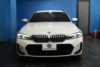 BMW 3シリーズ 320d Xﾄﾞﾗｲﾌﾞ ﾂｰﾘﾝｸﾞ Mｽﾎﾟｰﾂ 4WD LCI後期 ｻｳﾝﾄﾞP 新ﾃﾞｻﾞｲﾝLEDﾍｯﾄﾞﾗｲﾄ ｶｰﾌﾞﾄﾞﾃﾞｨﾌﾟﾚｲ ﾋｰﾀｰ付黒革 ﾊｰﾏﾝｶｰﾄﾞﾝ 追従ACC HUD LCW 18AW ﾗｲﾌﾞｺｯｸﾋﾟｯﾄﾀｯﾁﾊﾟﾈﾙﾅﾋﾞ 全周囲ｶﾒﾗ ｱｯﾌﾟﾙｶｰﾌﾟﾚｲ 電動Rｹﾞｰﾄ ﾜｲﾔﾚｽ充電 2年保証