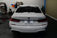 BMW 3シリーズ 320i Mｽﾎﾟｰﾂ ﾃﾞﾋﾞｭｰ&ｺﾝﾌｫｰﾄP ﾋｰﾀｰ付黒革 社外ﾌﾙｾｸﾞ 追従ACC  HUD  LCW 19AW 衝突軽減B 車線逸脱&歩行者警告 ﾗｲﾌﾞｺｯｸﾋﾟｯﾄ ｱｯﾌﾟﾙｶｰﾌﾟﾚｲ Bｶﾒﾗ 電動ﾄﾗﾝｸ ﾜｲﾔﾚｽ充電  ｳｯﾄﾞｲﾝﾃﾘｱ 2年保証