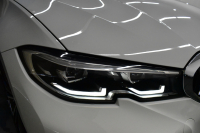 BMW 3シリーズ 320i Mｽﾎﾟｰﾂ ﾃﾞﾋﾞｭｰ&ｺﾝﾌｫｰﾄP ﾋｰﾀｰ付黒革 社外ﾌﾙｾｸﾞ 追従ACC  HUD  LCW 19AW 衝突軽減B 車線逸脱&歩行者警告 ﾗｲﾌﾞｺｯｸﾋﾟｯﾄ ｱｯﾌﾟﾙｶｰﾌﾟﾚｲ Bｶﾒﾗ 電動ﾄﾗﾝｸ ﾜｲﾔﾚｽ充電  ｳｯﾄﾞｲﾝﾃﾘｱ 2年保証