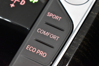 BMW 3シリーズ 320i Mｽﾎﾟｰﾂ ﾃﾞﾋﾞｭｰ&ｺﾝﾌｫｰﾄP ﾋｰﾀｰ付黒革 社外ﾌﾙｾｸﾞ 追従ACC  HUD  LCW 19AW 衝突軽減B 車線逸脱&歩行者警告 ﾗｲﾌﾞｺｯｸﾋﾟｯﾄ ｱｯﾌﾟﾙｶｰﾌﾟﾚｲ Bｶﾒﾗ 電動ﾄﾗﾝｸ ﾜｲﾔﾚｽ充電  ｳｯﾄﾞｲﾝﾃﾘｱ 2年保証