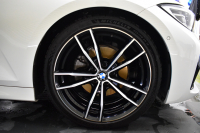 BMW 3シリーズ 320i Mｽﾎﾟｰﾂ ﾃﾞﾋﾞｭｰ&ｺﾝﾌｫｰﾄP ﾋｰﾀｰ付黒革 社外ﾌﾙｾｸﾞ 追従ACC  HUD  LCW 19AW 衝突軽減B 車線逸脱&歩行者警告 ﾗｲﾌﾞｺｯｸﾋﾟｯﾄ ｱｯﾌﾟﾙｶｰﾌﾟﾚｲ Bｶﾒﾗ 電動ﾄﾗﾝｸ ﾜｲﾔﾚｽ充電  ｳｯﾄﾞｲﾝﾃﾘｱ 2年保証