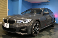 BMW 3シリーズ 320d Xﾄﾞﾗｲﾌﾞ ﾂｰﾘﾝｸﾞ Mｽﾎﾟｰﾂ 4WD individualｶﾗｰ｢ﾄﾞﾗﾊﾞｲﾄｸﾞﾚｰ｣ ｲﾉﾍﾞｰｼｮﾝ&ｻｳﾝﾄﾞ&ｺﾝﾌｫｰﾄP ﾋｰﾀｰ付ﾒﾘﾉ白革 ﾚｰｻﾞｰLED 19AW ACC HUD ﾊｰﾏﾝｶｰﾄﾞﾝ ﾌﾙｾｸﾞ ｼﾞｪｽﾁｬｰC付ﾀｯﾁﾊﾟﾈﾙﾅﾋﾞ全周囲ｶﾒﾗ 2年保証