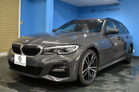 BMW 3シリーズ 320d Xﾄﾞﾗｲﾌﾞ ﾂｰﾘﾝｸﾞ Mｽﾎﾟｰﾂ 4WD individualｶﾗｰ｢ﾄﾞﾗﾊﾞｲﾄｸﾞﾚｰ｣ ｲﾉﾍﾞｰｼｮﾝ&ｻｳﾝﾄﾞ&ｺﾝﾌｫｰﾄP ﾋｰﾀｰ付ﾒﾘﾉ白革 ﾚｰｻﾞｰLED 19AW ACC HUD ﾊｰﾏﾝｶｰﾄﾞﾝ ﾌﾙｾｸﾞ ｼﾞｪｽﾁｬｰC付ﾀｯﾁﾊﾟﾈﾙﾅﾋﾞ全周囲ｶﾒﾗ 2年保証