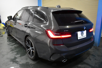BMW 3シリーズ 320d Xﾄﾞﾗｲﾌﾞ ﾂｰﾘﾝｸﾞ Mｽﾎﾟｰﾂ 4WD individualｶﾗｰ｢ﾄﾞﾗﾊﾞｲﾄｸﾞﾚｰ｣ ｲﾉﾍﾞｰｼｮﾝ&ｻｳﾝﾄﾞ&ｺﾝﾌｫｰﾄP ﾋｰﾀｰ付ﾒﾘﾉ白革 ﾚｰｻﾞｰLED 19AW ACC HUD ﾊｰﾏﾝｶｰﾄﾞﾝ ﾌﾙｾｸﾞ ｼﾞｪｽﾁｬｰC付ﾀｯﾁﾊﾟﾈﾙﾅﾋﾞ全周囲ｶﾒﾗ 2年保証
