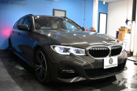 BMW 3シリーズ 320d Xﾄﾞﾗｲﾌﾞ ﾂｰﾘﾝｸﾞ Mｽﾎﾟｰﾂ 4WD individualｶﾗｰ｢ﾄﾞﾗﾊﾞｲﾄｸﾞﾚｰ｣ ｲﾉﾍﾞｰｼｮﾝ&ｻｳﾝﾄﾞ&ｺﾝﾌｫｰﾄP ﾋｰﾀｰ付ﾒﾘﾉ白革 ﾚｰｻﾞｰLED 19AW ACC HUD ﾊｰﾏﾝｶｰﾄﾞﾝ ﾌﾙｾｸﾞ ｼﾞｪｽﾁｬｰC付ﾀｯﾁﾊﾟﾈﾙﾅﾋﾞ全周囲ｶﾒﾗ 2年保証
