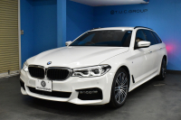 BMW 5シリーズ 540i XﾄﾞﾗｲﾌﾞﾂｰﾘﾝｸﾞMｽﾎﾟｰﾂ 4WD 1ｵｰﾅｰ ﾃﾞﾋﾞｭｰ&ﾊｲﾗｲﾝP 全席ﾋｰﾀｰ付ﾌﾞﾗｯｸﾚｻﾞｰ ｿﾌﾄｸﾛｰｽﾞﾄﾞｱ HUD Mｽﾎﾟｰﾂﾌﾞﾚｰｷ 可変ｻｽ LEDﾍｯﾄﾞﾗｲﾄ ｼﾞｪｽﾁｬｰC付ﾀｯﾁﾊﾟﾈﾙﾅﾋﾞ 液晶ﾒｰﾀｰ ACC LCW 全周囲ｶﾒﾗ ﾌﾙｾｸﾞ 2年保証
