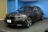 BMW 6シリーズ 640iｸﾞﾗﾝﾂｰﾘｽﾓ XﾄﾞﾗｲﾌﾞMｽﾎﾟｰﾂ ﾃﾞﾋﾞｭｰED 40台限定車 1ｵｰﾅｰ 4WD 専用外装色｢ｿﾌｨｽﾄｸﾞﾚｰ･M｣ Bowers&Wilkinsｻｳﾝﾄﾞ ﾊﾟﾉﾗﾏｻﾝR Fﾍﾞﾝﾁﾚｰｼｮﾝ付ﾋｰﾀｰ付茶革ｺﾝﾌｫｰﾄｼｰﾄ 後席ﾓﾆﾀｰ ｿﾌﾄｸﾛｰｽﾞﾄﾞｱ 4ｿﾞｰﾝAC ACC HUD 2年保証