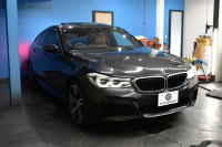 BMW 6シリーズ 640iｸﾞﾗﾝﾂｰﾘｽﾓ XﾄﾞﾗｲﾌﾞMｽﾎﾟｰﾂ ﾃﾞﾋﾞｭｰED 40台限定車 1ｵｰﾅｰ 4WD 専用外装色｢ｿﾌｨｽﾄｸﾞﾚｰ･M｣ Bowers&Wilkinsｻｳﾝﾄﾞ ﾊﾟﾉﾗﾏｻﾝR Fﾍﾞﾝﾁﾚｰｼｮﾝ付ﾋｰﾀｰ付茶革ｺﾝﾌｫｰﾄｼｰﾄ 後席ﾓﾆﾀｰ ｿﾌﾄｸﾛｰｽﾞﾄﾞｱ 4ｿﾞｰﾝAC ACC HUD 2年保証