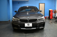 BMW 6シリーズ 640iｸﾞﾗﾝﾂｰﾘｽﾓ XﾄﾞﾗｲﾌﾞMｽﾎﾟｰﾂ ﾃﾞﾋﾞｭｰED 40台限定車 1ｵｰﾅｰ 4WD 専用外装色｢ｿﾌｨｽﾄｸﾞﾚｰ･M｣ Bowers&Wilkinsｻｳﾝﾄﾞ ﾊﾟﾉﾗﾏｻﾝR Fﾍﾞﾝﾁﾚｰｼｮﾝ付ﾋｰﾀｰ付茶革ｺﾝﾌｫｰﾄｼｰﾄ 後席ﾓﾆﾀｰ ｿﾌﾄｸﾛｰｽﾞﾄﾞｱ 4ｿﾞｰﾝAC ACC HUD 2年保証