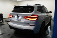 BMW X3 M40d 4WD ｾﾚｸﾄ&ﾊｲﾗｲﾝP 326馬力 ﾊﾟﾉﾗﾏｻﾝR Individualｴｸｽﾃﾝﾄﾞﾚｻﾞｰﾒﾘﾉ全席ﾋｰﾀｰ付赤黒革 ﾊｰﾏﾝｶｰﾄﾞﾝ 21AW 追従ACC HUD Mｽﾎﾟｰﾂﾌﾞﾚｰｷ&ﾃﾞﾌ ﾀｯﾁﾊﾟﾈﾙﾅﾋﾞ ﾌﾙｾｸﾞ 全周囲ｶﾒﾗ3Dﾋﾞｭｰ ｱﾀﾞﾌﾟﾃｨﾌﾞLEDﾍｯﾄﾞﾗｲﾄ 2年保証