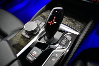 BMW 5シリーズ 530iﾂｰﾘﾝｸﾞ Mｽﾎﾟｰﾂ 型式変更後(JT20) ｾﾚｸﾄP 全面液晶ﾒｰﾀｰ ﾊﾟﾉﾗﾏｻﾝﾙｰﾌ ﾊｰﾏﾝｶｰﾄﾞﾝ LEDﾍｯﾄﾞﾗｲﾄ 全席ﾋｰﾀｰ付黒革 追従ACC HUD ﾀｯﾁﾊﾟﾈﾙHDDﾅﾋﾞ 全周囲ｶﾒﾗ3Dﾋﾞｭｰ Pｱｼｽﾄ 車線変更&逸脱&歩行者警告 衝突軽減B 19AW 電動Rｹﾞｰﾄ 社外ﾜｲﾔﾚｽ充電 2年保証