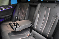 BMW 5シリーズ 530iﾂｰﾘﾝｸﾞ Mｽﾎﾟｰﾂ 型式変更後(JT20) ｾﾚｸﾄP 全面液晶ﾒｰﾀｰ ﾊﾟﾉﾗﾏｻﾝﾙｰﾌ ﾊｰﾏﾝｶｰﾄﾞﾝ LEDﾍｯﾄﾞﾗｲﾄ 全席ﾋｰﾀｰ付黒革 追従ACC HUD ﾀｯﾁﾊﾟﾈﾙHDDﾅﾋﾞ 全周囲ｶﾒﾗ3Dﾋﾞｭｰ Pｱｼｽﾄ 車線変更&逸脱&歩行者警告 衝突軽減B 19AW 電動Rｹﾞｰﾄ 社外ﾜｲﾔﾚｽ充電 2年保証