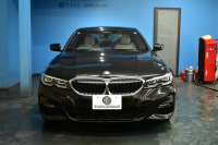 BMW 3シリーズ 320d Xﾄﾞﾗｲﾌﾞ ｼﾄﾘﾝﾌﾞﾗｯｸED 4WD 首都圏限定88台 ﾊｲﾗｲﾝ&ｺﾝﾌｫｰﾄP ﾊﾟｰｷﾝｸﾞｱｼｽﾄﾌﾟﾗｽ ﾋｰﾀｰ付ｳﾞｧｰﾈｽｶｵｲｽﾀｰﾚｻﾞｰ 19AW 全周囲ｶﾒﾗ 追従ACC ﾗｲﾌﾞｺｯｸﾋﾟｯﾄ ﾀｯﾁﾊﾟﾈﾙHDDﾅﾋﾞ ｱｯﾌﾟﾙｶｰﾌﾟﾚｲ ﾜｲﾔﾚｽ充電 電動ﾄﾗﾝｸ 2年保証