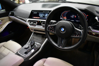 BMW 3シリーズ 320d Xﾄﾞﾗｲﾌﾞ ｼﾄﾘﾝﾌﾞﾗｯｸED 4WD 首都圏限定88台 ﾊｲﾗｲﾝ&ｺﾝﾌｫｰﾄP ﾊﾟｰｷﾝｸﾞｱｼｽﾄﾌﾟﾗｽ ﾋｰﾀｰ付ｳﾞｧｰﾈｽｶｵｲｽﾀｰﾚｻﾞｰ 19AW 全周囲ｶﾒﾗ 追従ACC ﾗｲﾌﾞｺｯｸﾋﾟｯﾄ ﾀｯﾁﾊﾟﾈﾙHDDﾅﾋﾞ ｱｯﾌﾟﾙｶｰﾌﾟﾚｲ ﾜｲﾔﾚｽ充電 電動ﾄﾗﾝｸ 2年保証