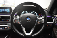 BMW 7シリーズ 740i Mｽﾎﾟｰﾂ ｻﾝﾙｰﾌ ﾚｰｻﾞｰLEDﾗｲﾄ Fﾏｯｻｰｼﾞ&ﾍﾞﾝﾁﾚｰｼｮﾝ 全席ﾋｰﾀｰ付ﾓｶﾚｻﾞｰ ﾃﾞｨｽﾌﾟﾚｲｷｰ 3DﾃﾞｻﾞｲﾝFﾘｯﾌﾟ ﾌﾞﾗｯｸ塗装20AW ｸﾞﾘｰﾝｷｬﾘﾊﾟｰ ACC HUD ﾊｰﾏﾝｶｰﾄﾞﾝ ｼﾞｪｽﾁｬｰｺﾝﾄﾛｰﾙ ﾀｯﾁﾊﾟﾈﾙ対応HDDﾅﾋﾞ3Dﾋﾞｭｰ LCW 2年保証