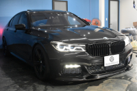 BMW 7シリーズ 740i Mｽﾎﾟｰﾂ ｻﾝﾙｰﾌ ﾚｰｻﾞｰLEDﾗｲﾄ Fﾏｯｻｰｼﾞ&ﾍﾞﾝﾁﾚｰｼｮﾝ 全席ﾋｰﾀｰ付ﾓｶﾚｻﾞｰ ﾃﾞｨｽﾌﾟﾚｲｷｰ 3DﾃﾞｻﾞｲﾝFﾘｯﾌﾟ ﾌﾞﾗｯｸ塗装20AW ｸﾞﾘｰﾝｷｬﾘﾊﾟｰ ACC HUD ﾊｰﾏﾝｶｰﾄﾞﾝ ｼﾞｪｽﾁｬｰｺﾝﾄﾛｰﾙ ﾀｯﾁﾊﾟﾈﾙ対応HDDﾅﾋﾞ3Dﾋﾞｭｰ LCW 2年保証